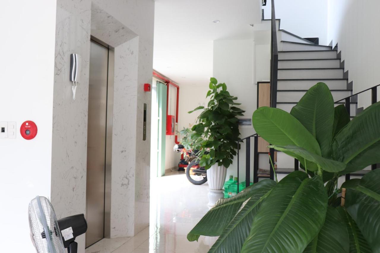 Royal Lion Hotel & Apartment Da Nang Buitenkant foto