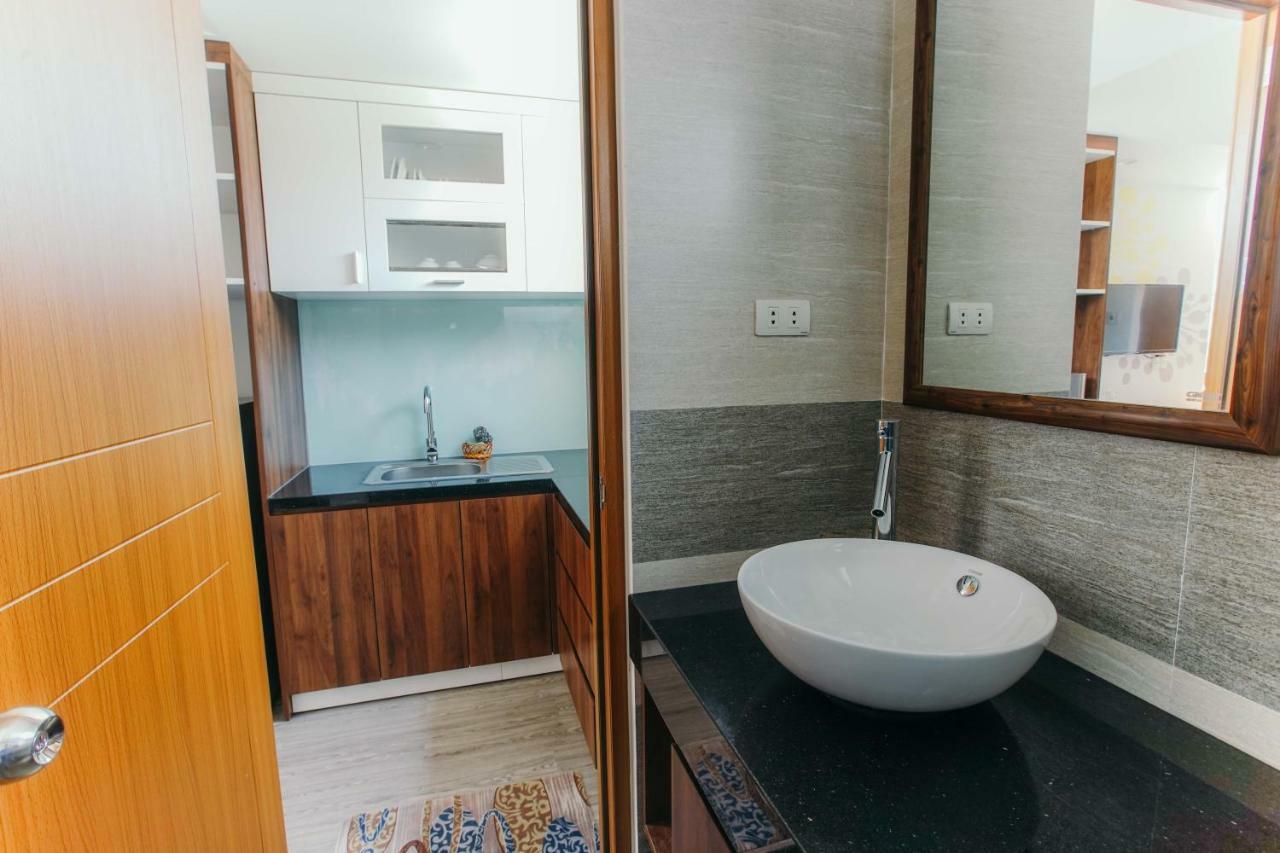 Royal Lion Hotel & Apartment Da Nang Buitenkant foto